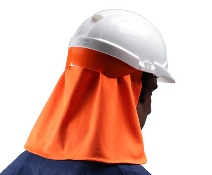 CUBRENUCAS CON ACOPLE AL CASCO